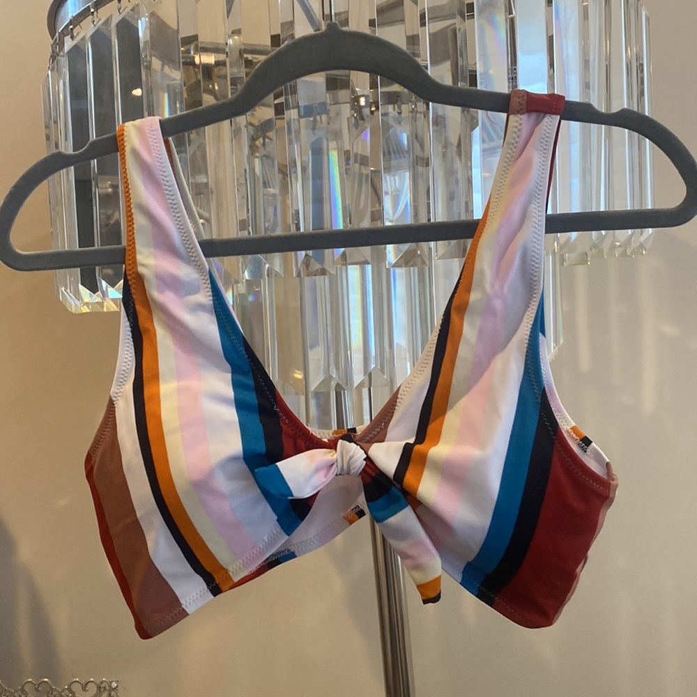 Cupshe 2 piece swimsuit - Picture 2 of 5
